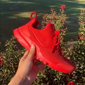 Red Nike’s